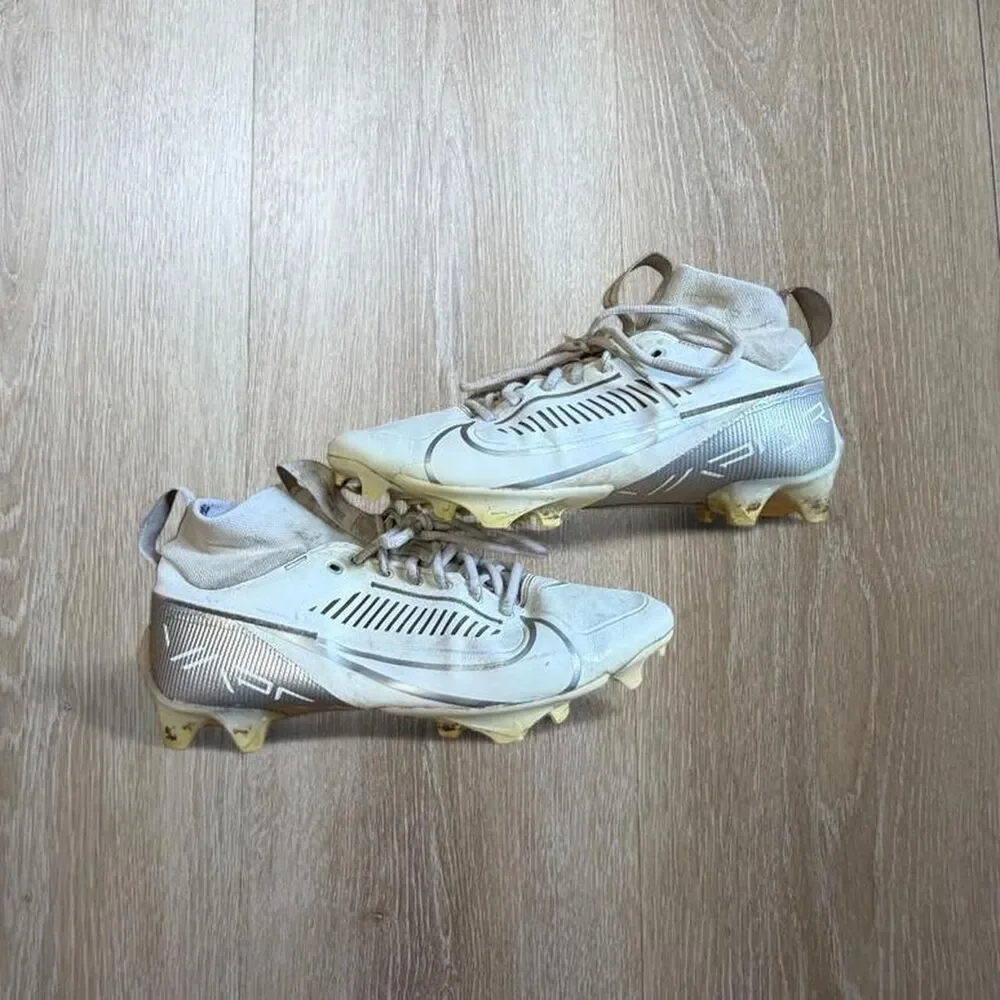 Nike Men's White and Cream Footwear